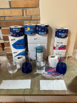 Rychlorozpustný toaletní papír: past na zákazníka nebo zázračný produkt pro mobilní toalety?